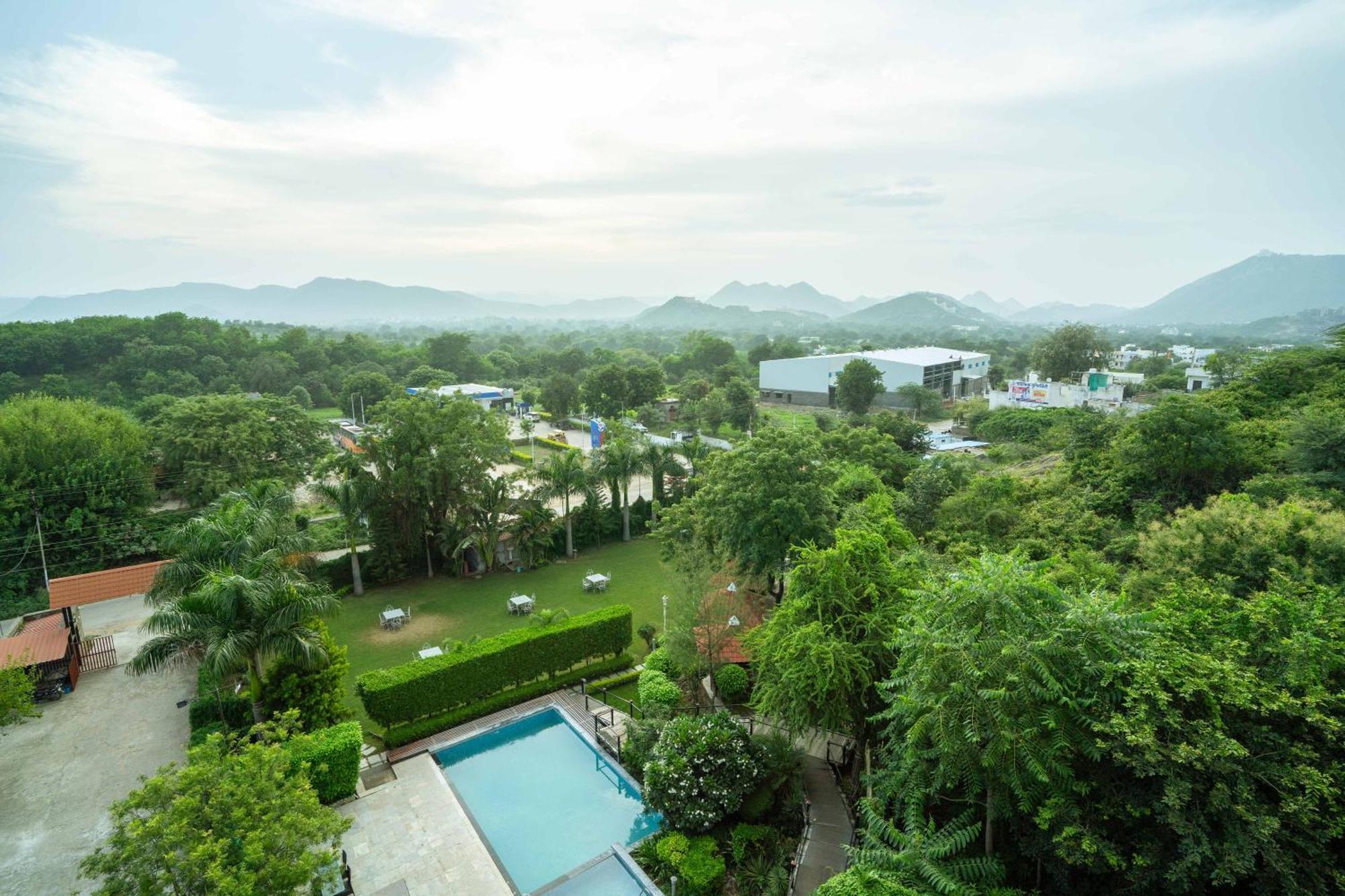 Treebo The Aravali Getaway Hotel Udaipur Bagian luar foto