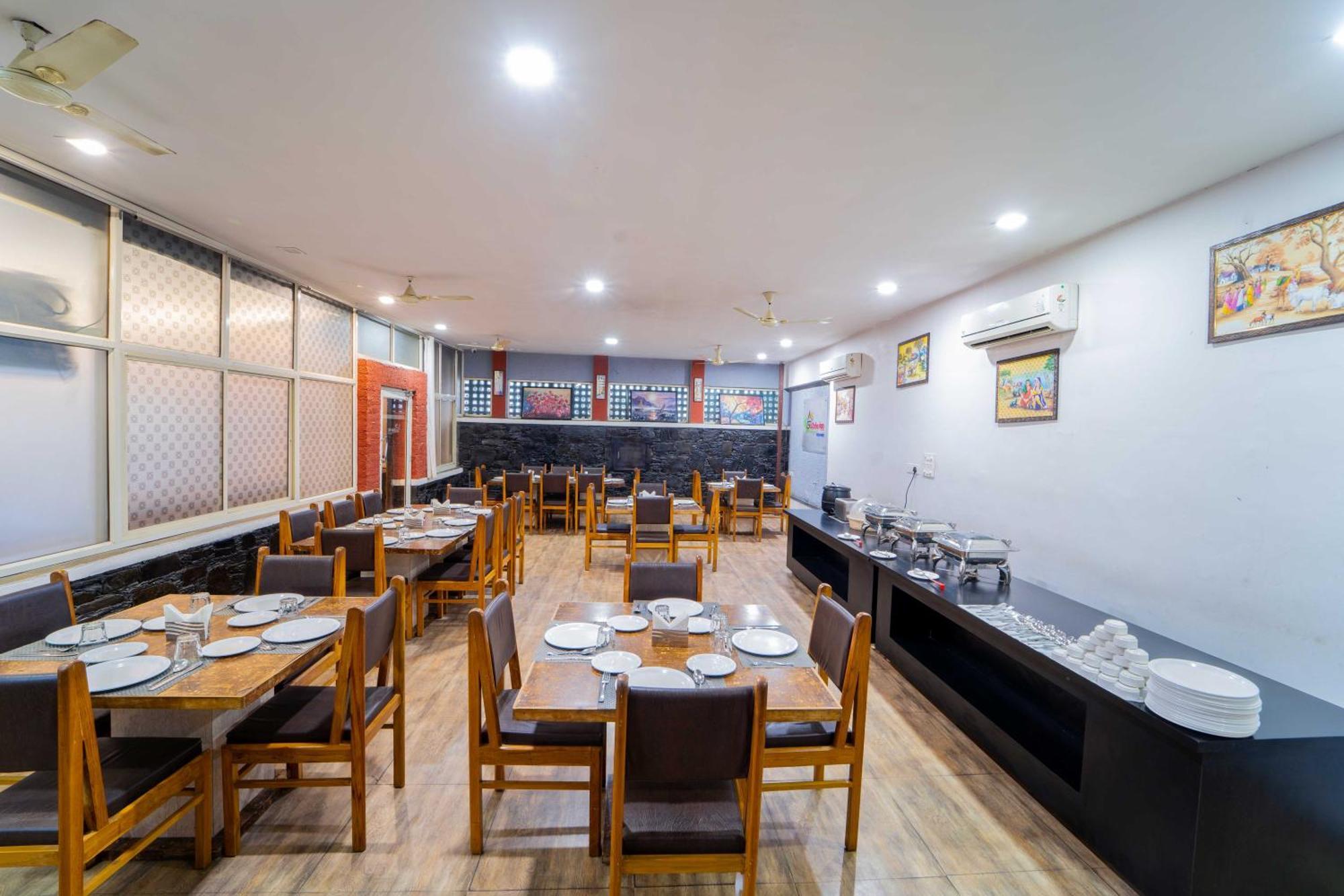 Treebo The Aravali Getaway Hotel Udaipur Bagian luar foto