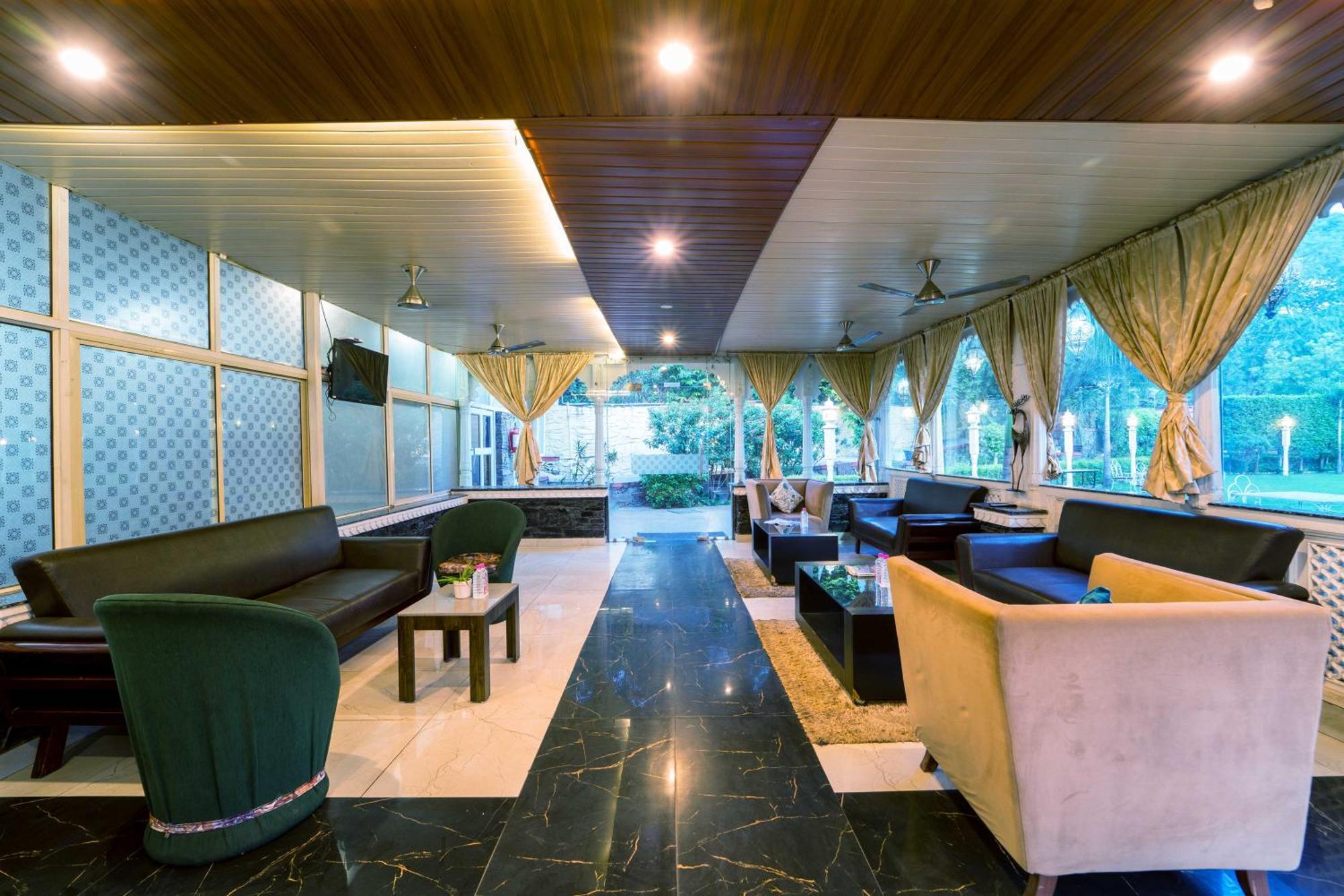 Treebo The Aravali Getaway Hotel Udaipur Bagian luar foto